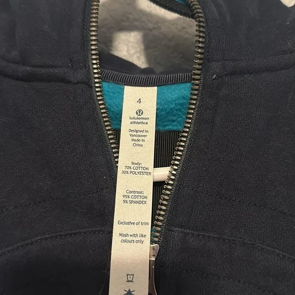 Lululemon Scuba Convertible Hoodie Vest - Picture 5 of 7